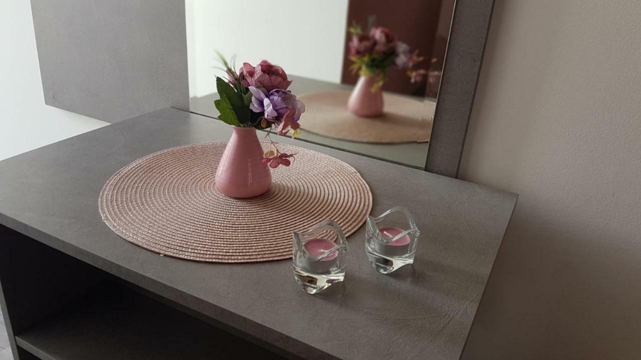 Apartmani Verica Karlobag Eksteriør bilde