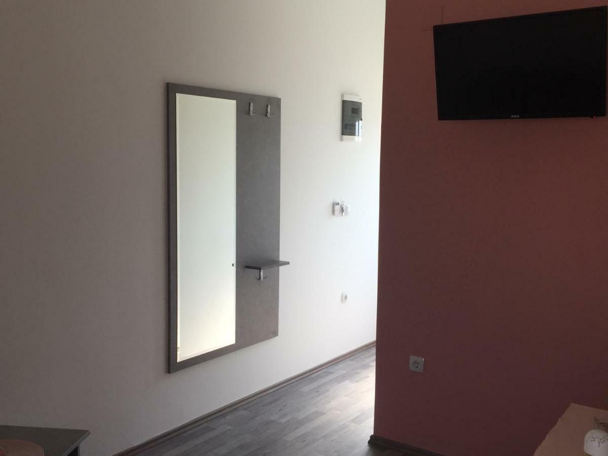 Apartmani Verica Karlobag Eksteriør bilde